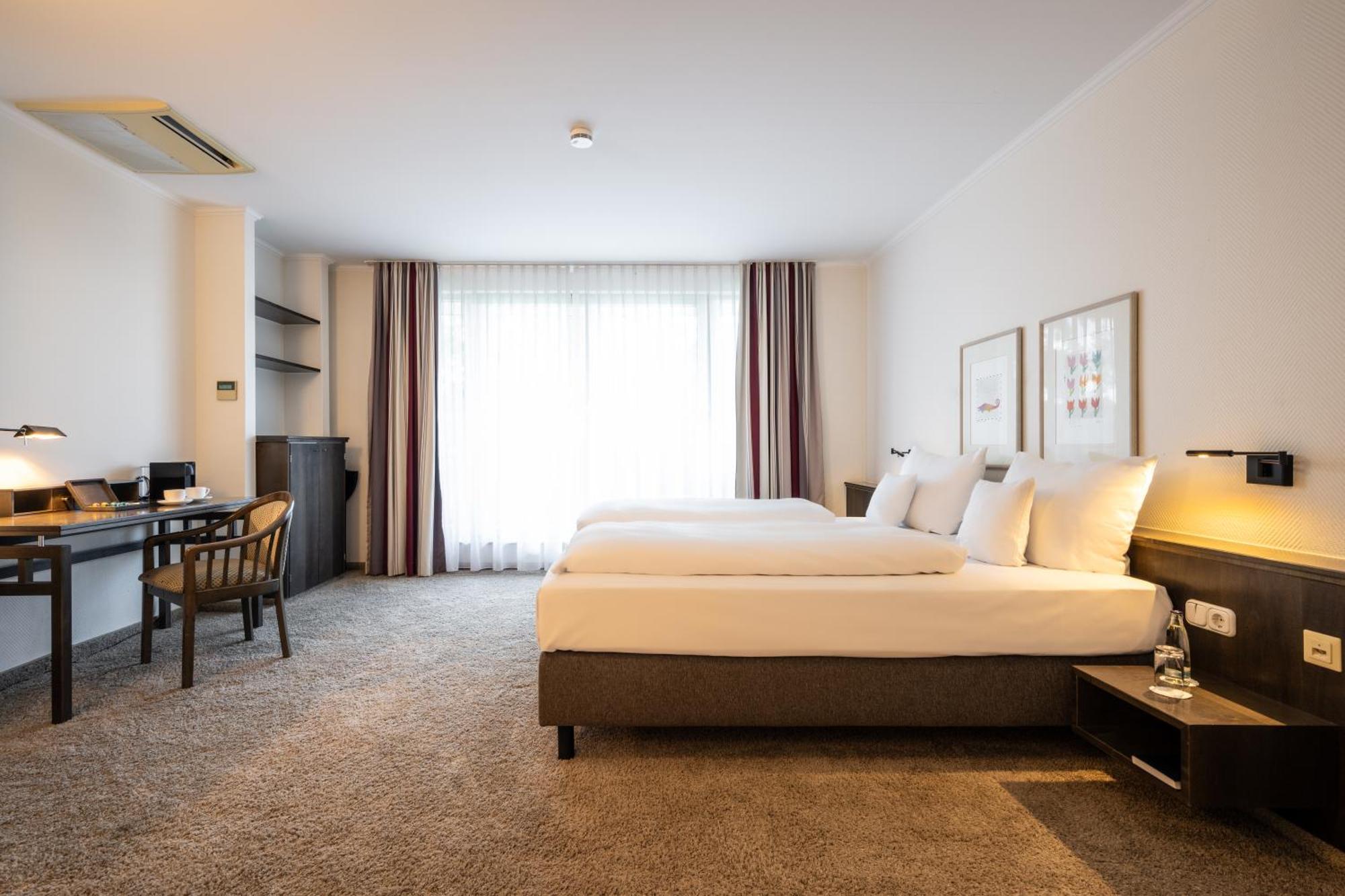 Hotel Herzogspark Herzogenaurach Bagian luar foto