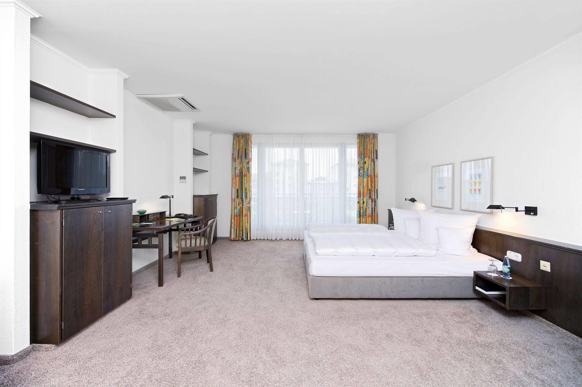 Hotel Herzogspark Herzogenaurach Bagian luar foto